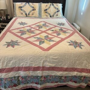 Patchwork Quilt Set with Pillow Shams